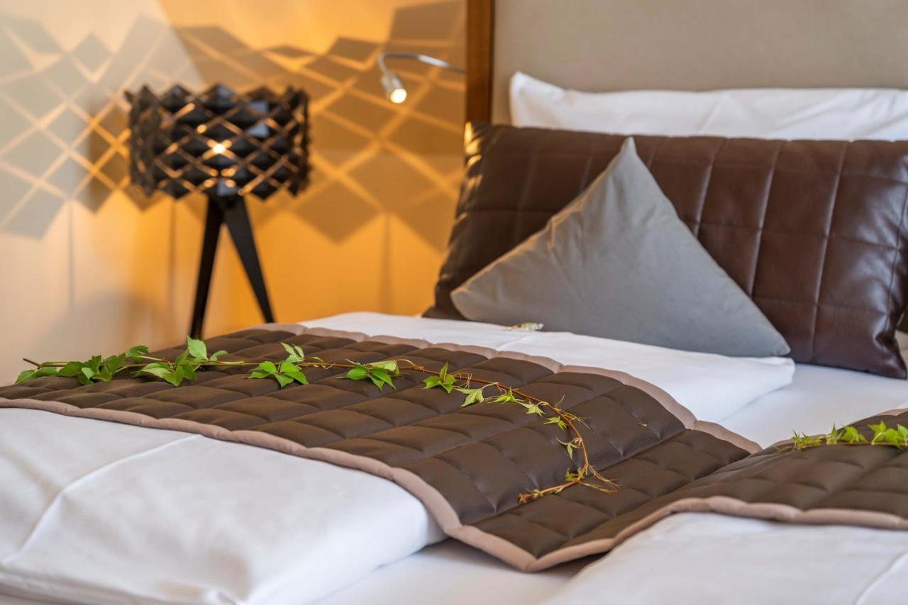 Boutiquehotel Zur Winzerstube - Adults Only Хагнау Экстерьер фото