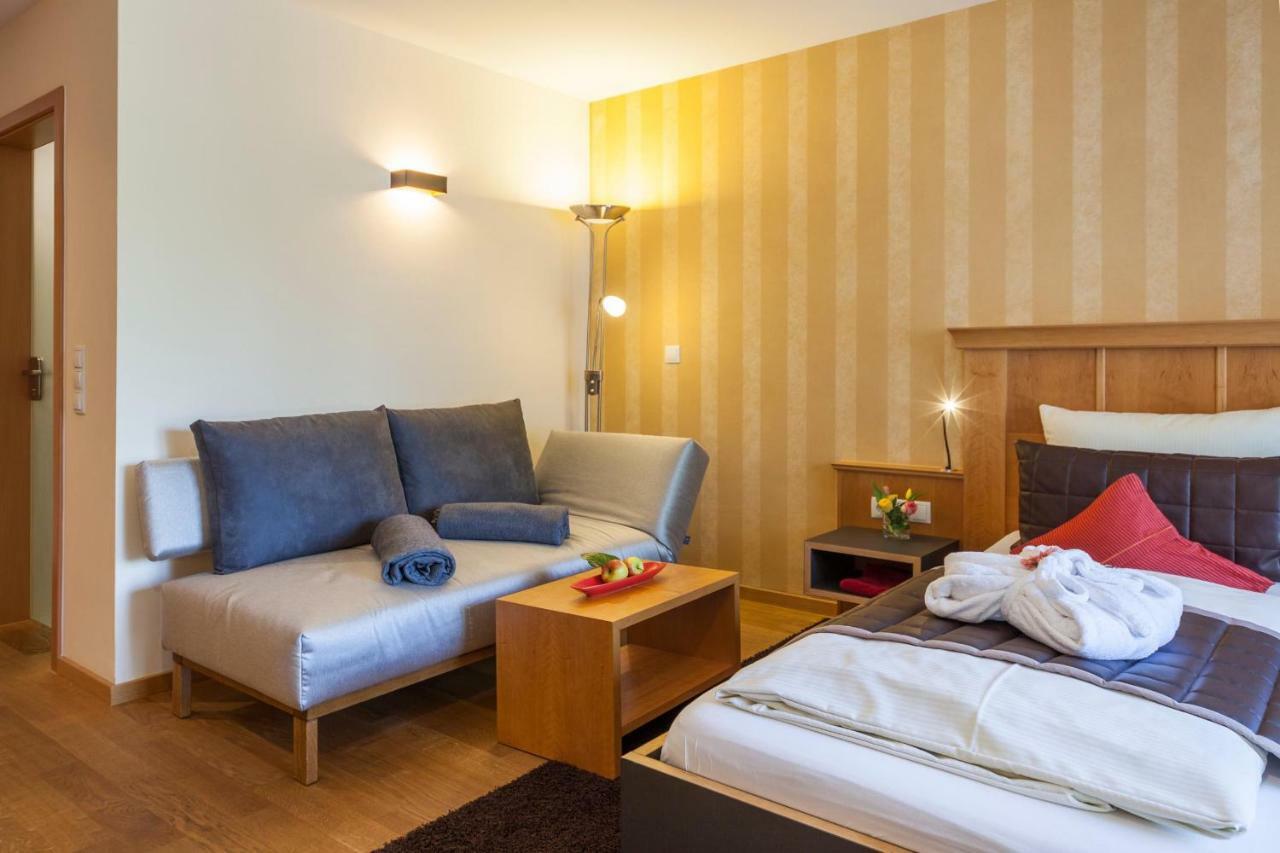 Boutiquehotel Zur Winzerstube - Adults Only Хагнау Экстерьер фото